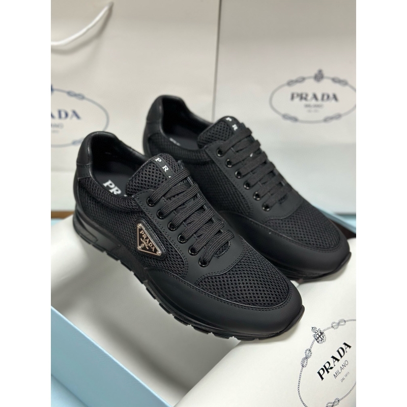 Pra*a casual shoes